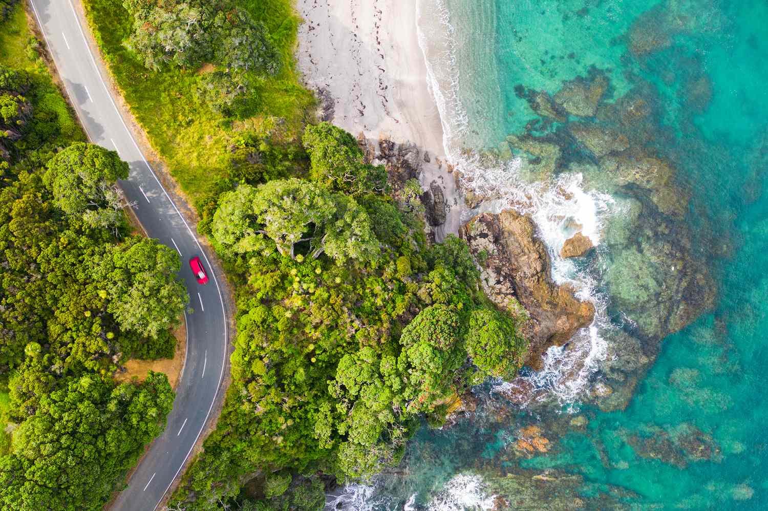 Scenic professional landscape photo representing a New Zealand self-drive journey