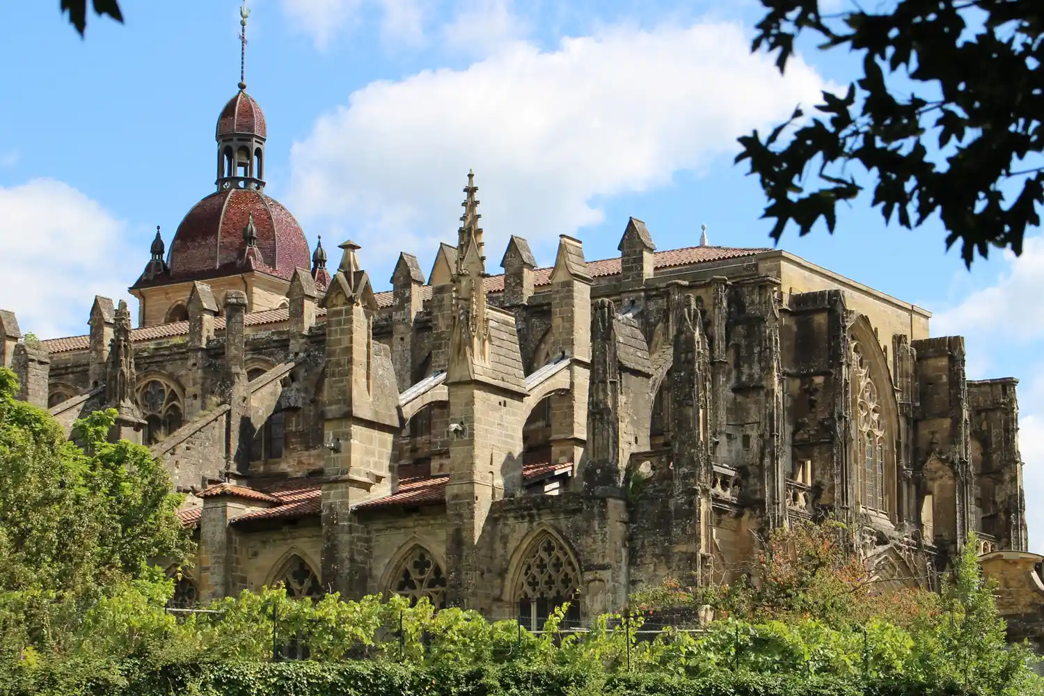 The imposing Gothic exterior and facade of the Abbaye de Saint-Antoine.