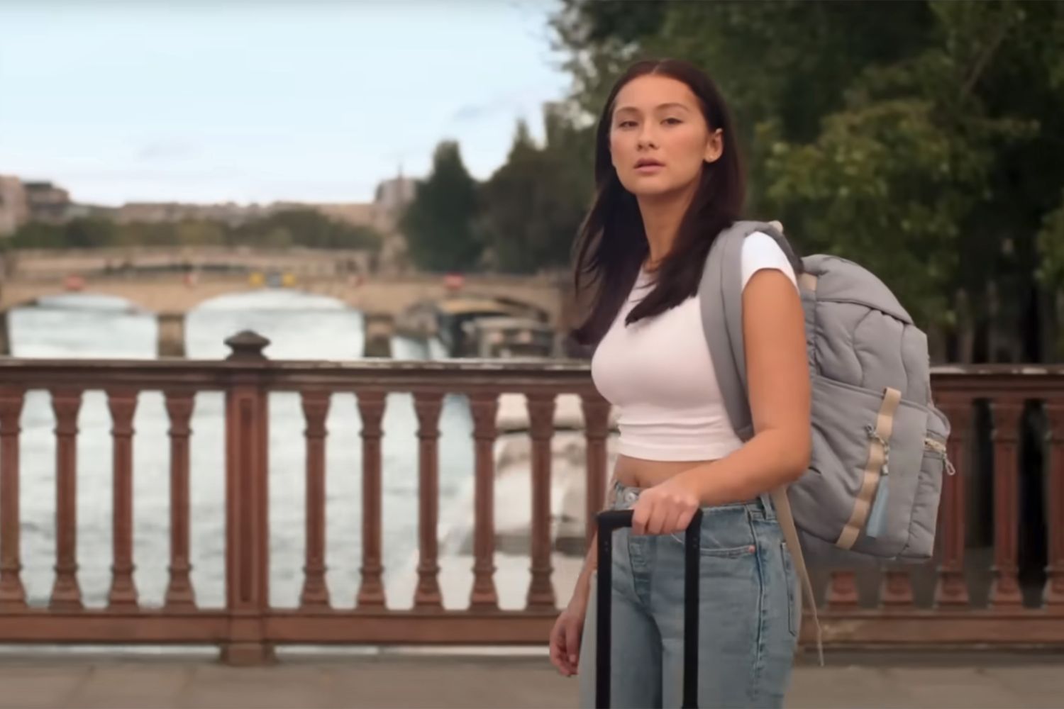Belly's Travel Gear: 5 Paris Staples From TSITP S3